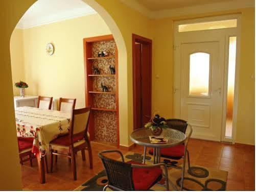 Apartment Villa Attila Hévíz Εξωτερικό φωτογραφία